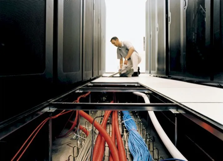 Raised Access Floor Cleaning